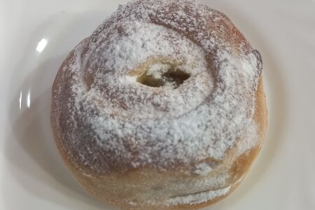 Пирожок с грушей