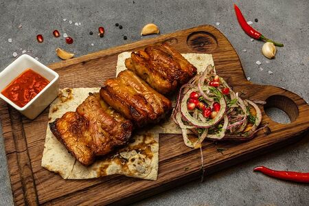 Шашлык и свиных ребер