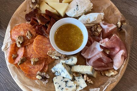 Тарелка под вино