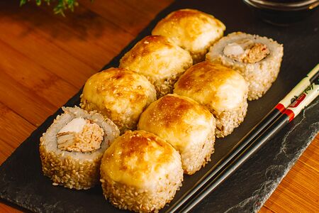 Запечённый ролл со снежным крабом