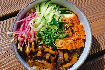 Донбури с угрем