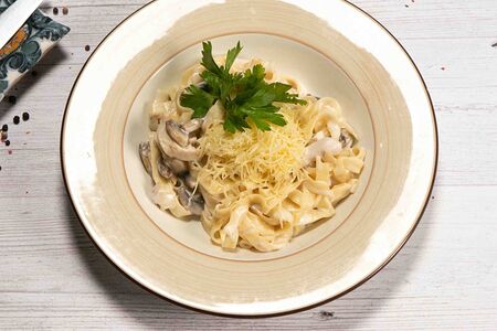 Равиоли с курицей и беконом