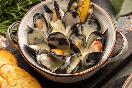 Мидии Четыре сыра