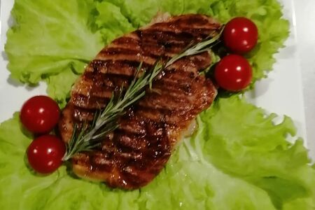 Стейк cвинoй