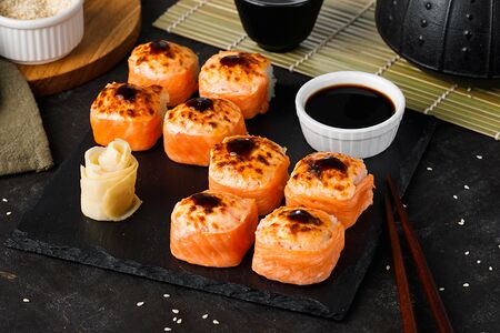 Запеченный ролл Филадельфия