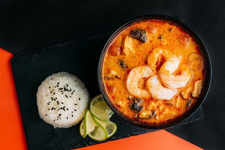 Том ям с креветками