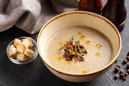 Крем-суп из белых грибов и шампиньонов