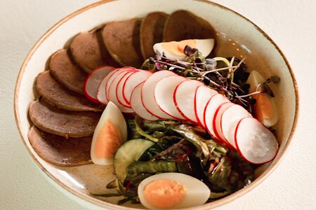 Салат с языком