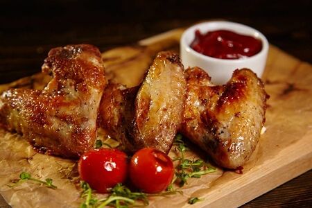 Куриные крылышки с соусом Барбекю