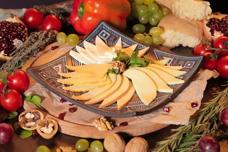 Тарелка сырная
