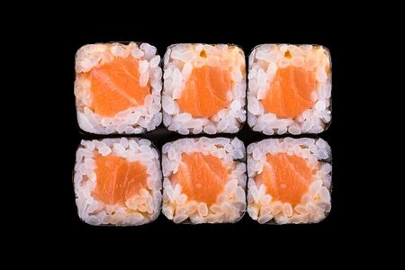 Спайси ролл с лососем