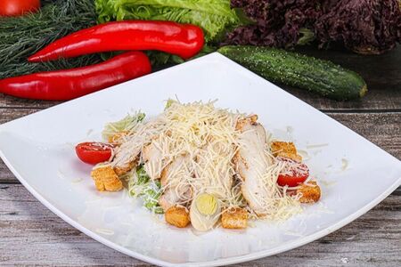 Цезарь с цыпленком халяль