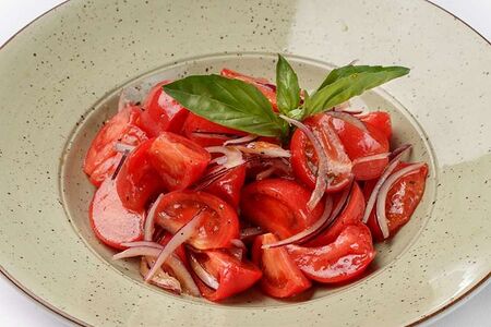 Узбекские помидоры с красным луком