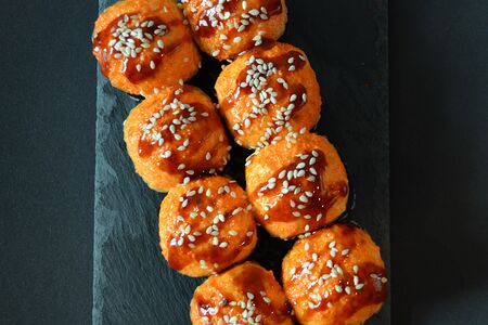 Запеченный ролл с крабом 8шт