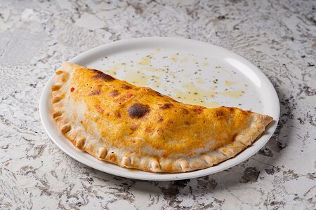 Закрытая пицца кальцоне