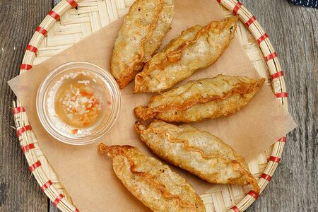 Гёдза с креветками и курицей (5 шт.)