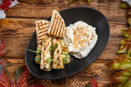 Кабачки гриль с кремом из копченого палтуса