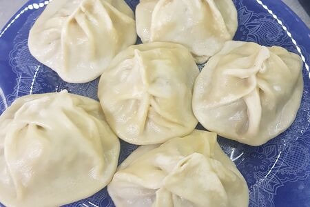 Манты с рубленой говядиной