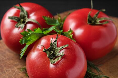 Свежие помидоры