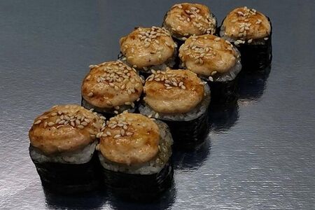 Ролл запеченный с лососем