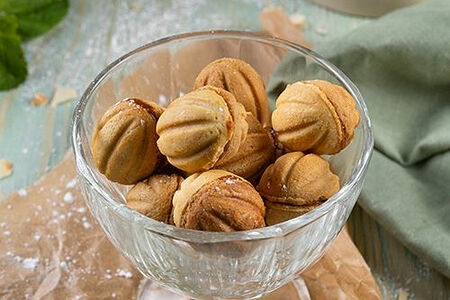 Орешки со сгущенкой