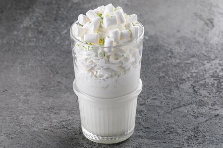 Банановый молочный коктейль