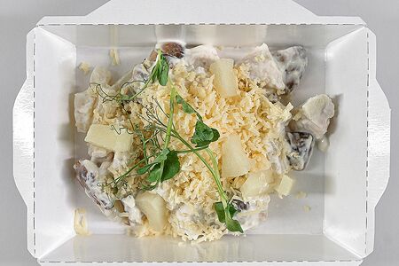 Салат Курица с ананасами