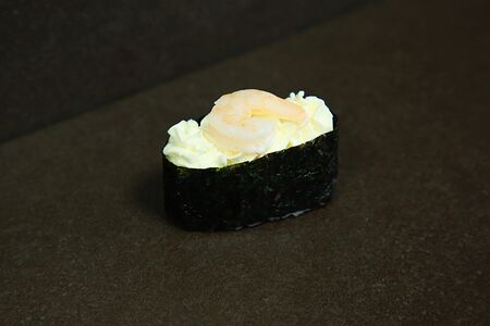 Суши Сливочная креветка