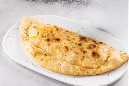 Кальцоне Четыре сыра