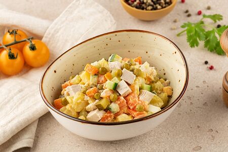 Салат Столичный с курицей