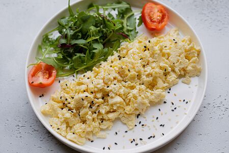 Скрэмбл из 3х яиц