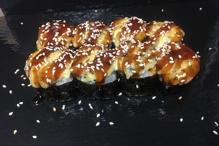 Запеченный ролл с креветкой