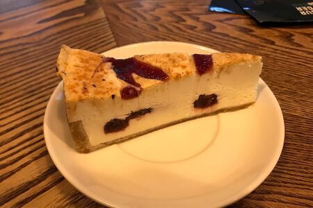 Чизкейк вишневый с белым шоколадом