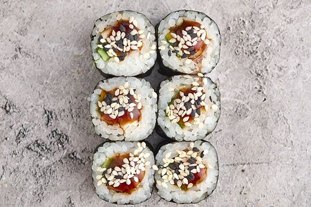 Маки с угрём