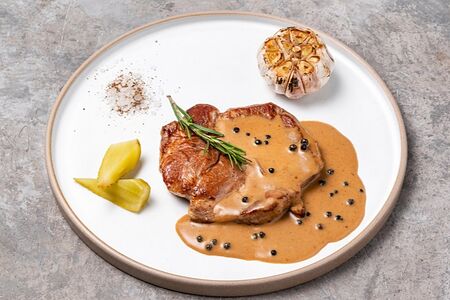 Стейк из свинины