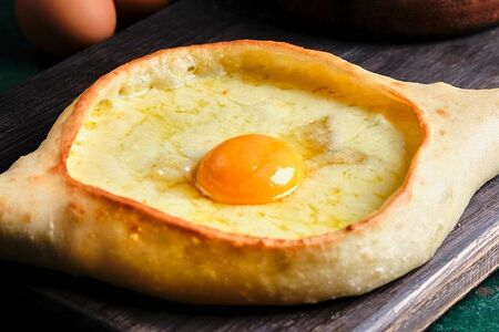 Хачапури по-аджарски