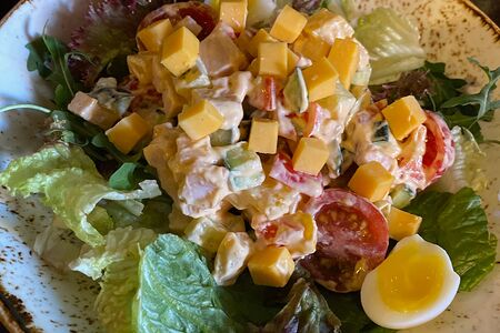 Салат с копченой индейкой