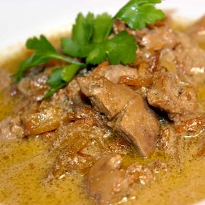 Печень куриная в сметанном соусе