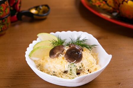 Салат Каприз