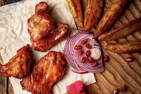 Шашлык из свинины и дольки