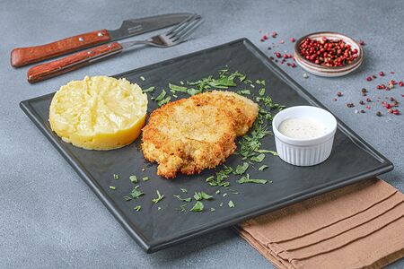 Шницель куриный с картофельным пюре