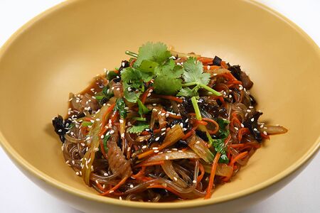 Бататовая лапша с говядиной