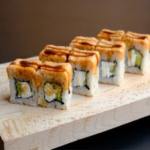 Запеченный ролл Филадельфия гриль