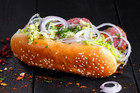 Острый сэндвич с салями