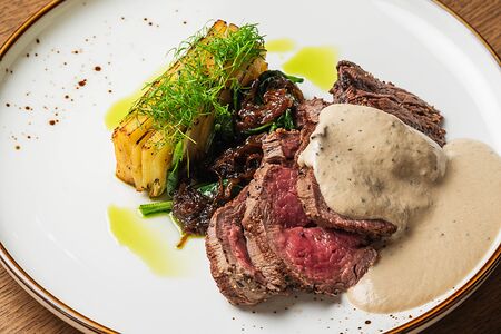 Турнедо из телятины с картофельным гратеном