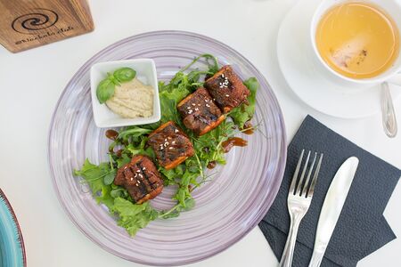 Тофу во фритюре с соусом тартар