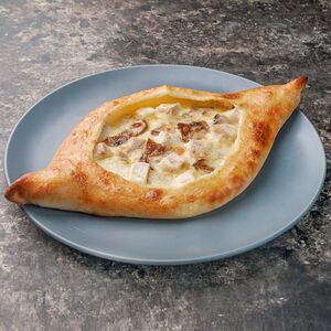 Аджарули с цыпленком и грибами