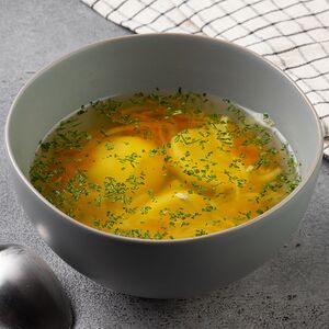 Куриный суп с домашней лапшой