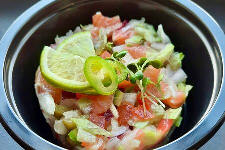 Салат из сезонных овощей