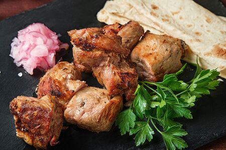 Шашлык из cвинoй шеи
